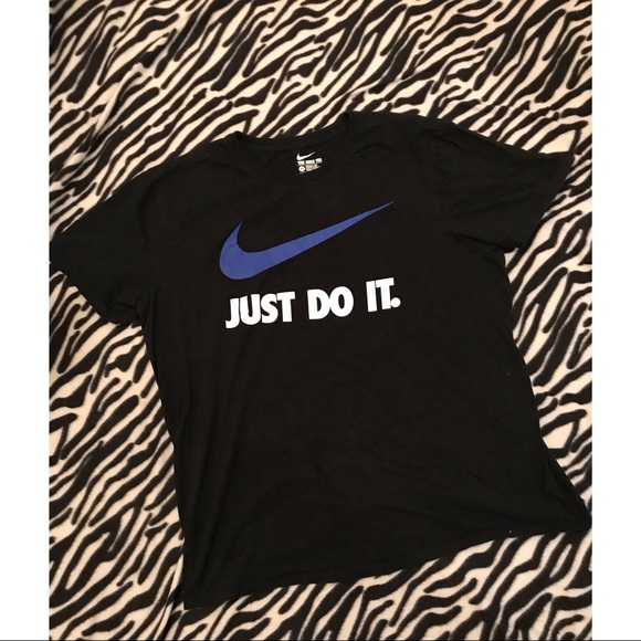 Nike Other - Black nike just do it tshirt
